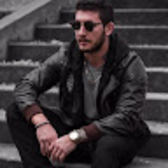 Meet your Posher, Devin - Picture 1 of 1